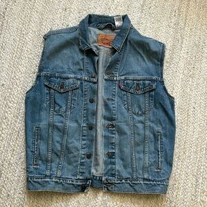 Vintage Men’s Levi’s Denim Vest Sz. L